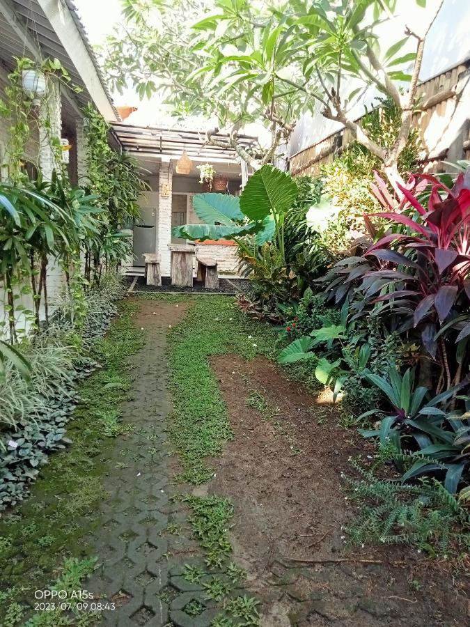 Pondok Ayu Homestay Canggu Zewnętrze zdjęcie